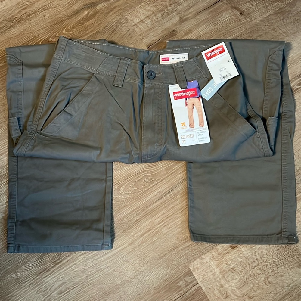 Wrangler Relaxed Fit Cargo Pants